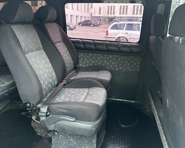 Белый Мерседес Вито, объемом двигателя 2.15 л и пробегом 300 тыс. км за 6500 $, фото 13 на Automoto.ua