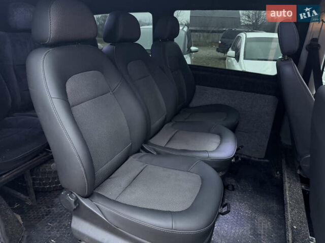 Белый Мерседес Вито, объемом двигателя 2.15 л и пробегом 250 тыс. км за 7700 $, фото 12 на Automoto.ua