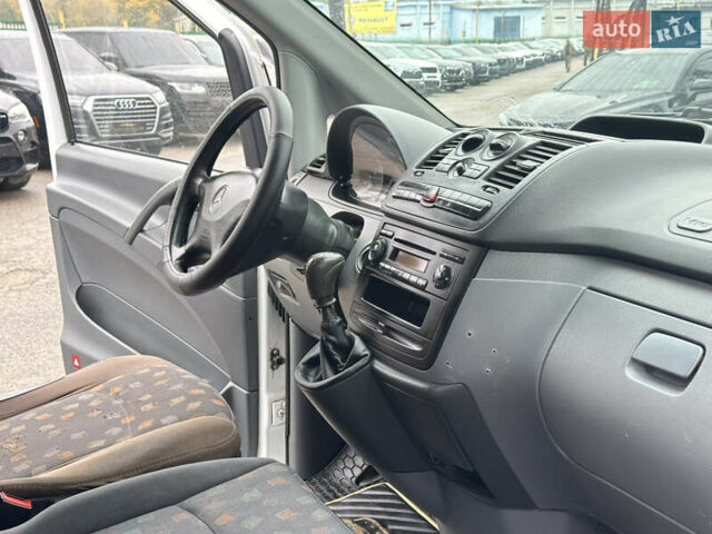 Білий Мерседес Віто, об'ємом двигуна 2.15 л та пробігом 360 тис. км за 6600 $, фото 20 на Automoto.ua