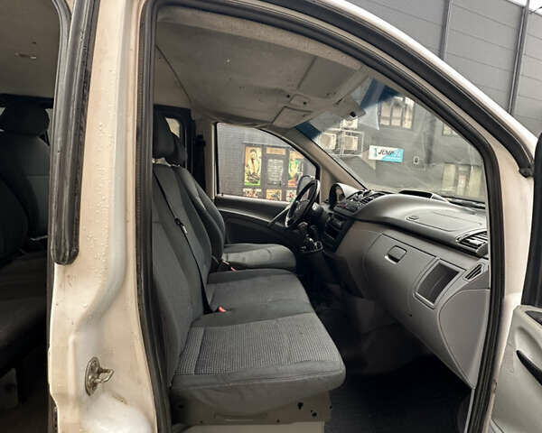 Белый Мерседес Вито, объемом двигателя 2.2 л и пробегом 415 тыс. км за 7500 $, фото 19 на Automoto.ua