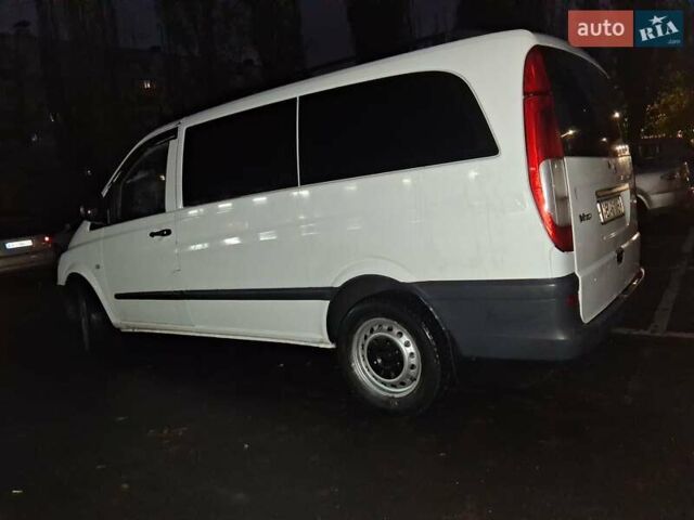 Белый Мерседес Вито, объемом двигателя 2.15 л и пробегом 439 тыс. км за 8350 $, фото 7 на Automoto.ua
