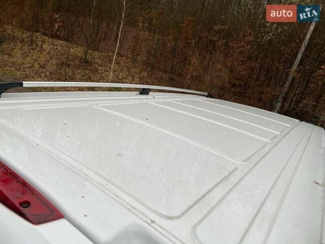 Белый Мерседес Вито, объемом двигателя 2.2 л и пробегом 336 тыс. км за 8999 $, фото 53 на Automoto.ua