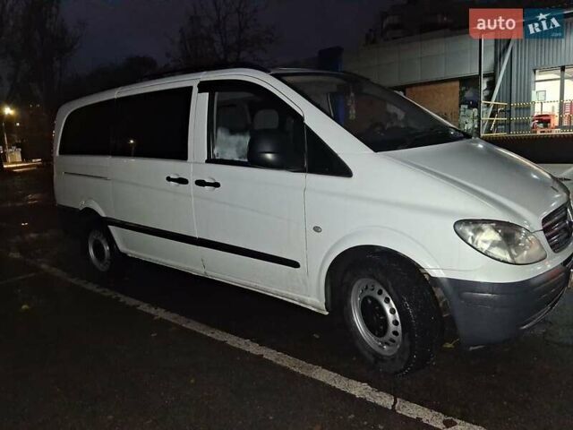 Белый Мерседес Вито, объемом двигателя 2.15 л и пробегом 439 тыс. км за 8350 $, фото 6 на Automoto.ua