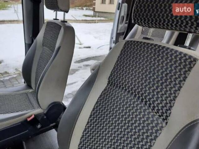 Белый Мерседес Вито, объемом двигателя 2.2 л и пробегом 280 тыс. км за 8000 $, фото 13 на Automoto.ua