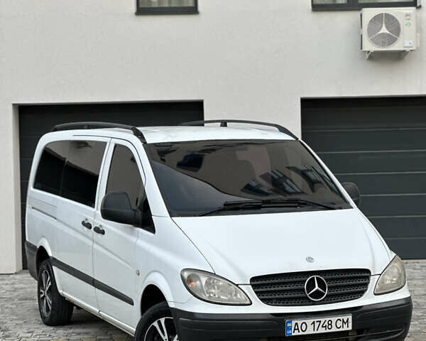 Белый Мерседес Вито, объемом двигателя 2.15 л и пробегом 300 тыс. км за 6500 $, фото 1 на Automoto.ua