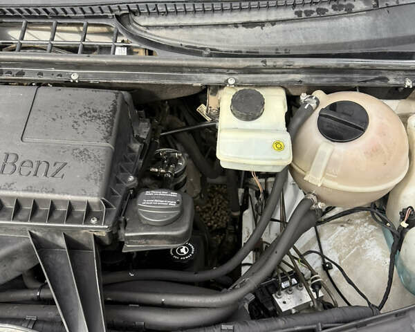 Белый Мерседес Вито, объемом двигателя 2.2 л и пробегом 285 тыс. км за 7300 $, фото 20 на Automoto.ua