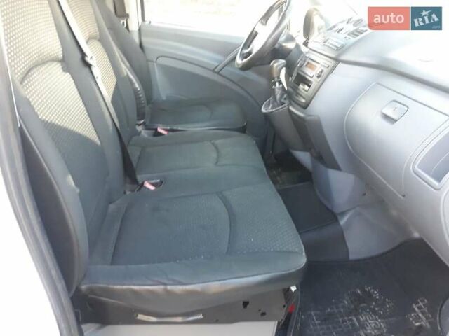 Белый Мерседес Вито, объемом двигателя 2.2 л и пробегом 289 тыс. км за 9100 $, фото 16 на Automoto.ua