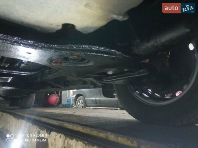 Белый Мерседес Вито, объемом двигателя 2.2 л и пробегом 289 тыс. км за 9100 $, фото 31 на Automoto.ua