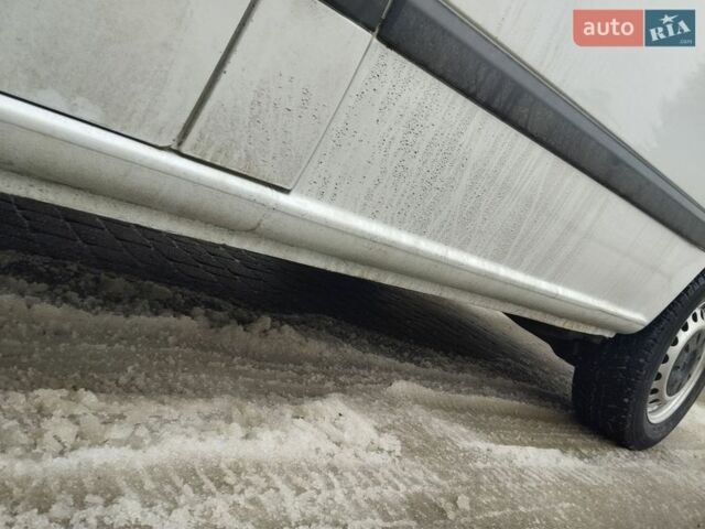 Білий Мерседес Віто, об'ємом двигуна 2.15 л та пробігом 350 тис. км за 7490 $, фото 11 на Automoto.ua