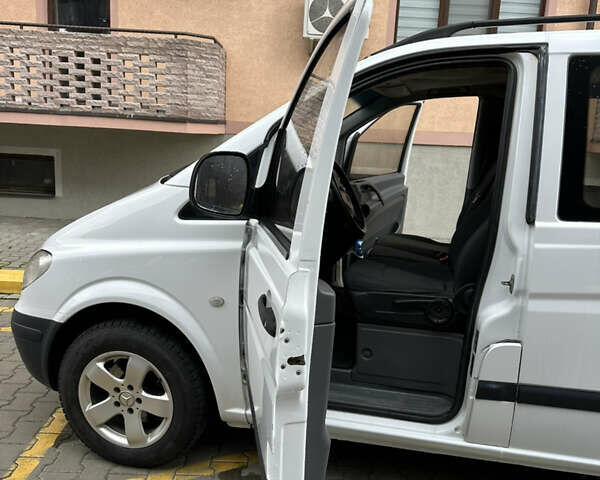 Белый Мерседес Вито, объемом двигателя 2.2 л и пробегом 415 тыс. км за 7500 $, фото 17 на Automoto.ua