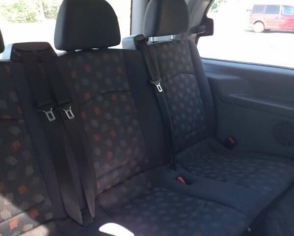 Белый Мерседес Вито, объемом двигателя 2.1 л и пробегом 320 тыс. км за 8600 $, фото 2 на Automoto.ua