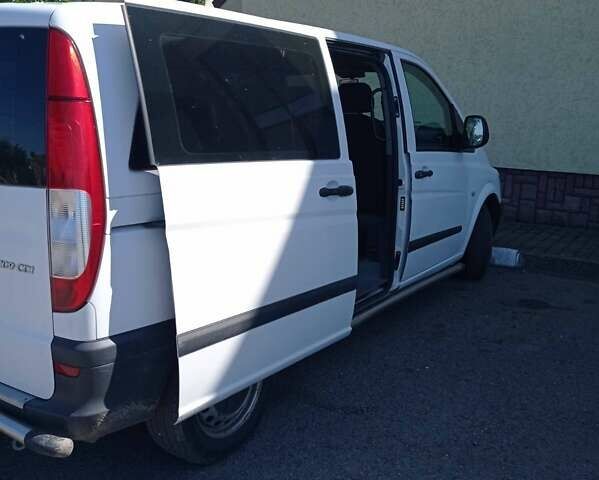 Белый Мерседес Вито, объемом двигателя 2.1 л и пробегом 320 тыс. км за 8600 $, фото 6 на Automoto.ua