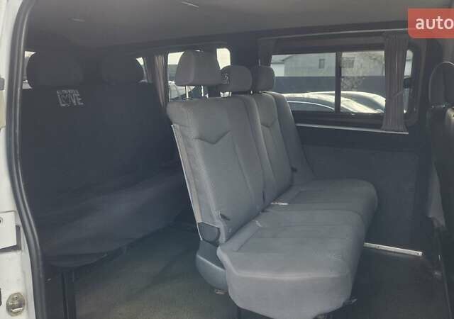 Белый Мерседес Вито, объемом двигателя 2.15 л и пробегом 352 тыс. км за 7200 $, фото 12 на Automoto.ua