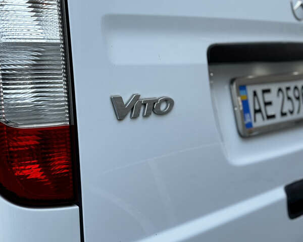 Белый Мерседес Вито, объемом двигателя 2.15 л и пробегом 380 тыс. км за 7700 $, фото 14 на Automoto.ua