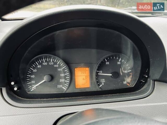 Білий Мерседес Віто, об'ємом двигуна 2.15 л та пробігом 298 тис. км за 5999 $, фото 36 на Automoto.ua