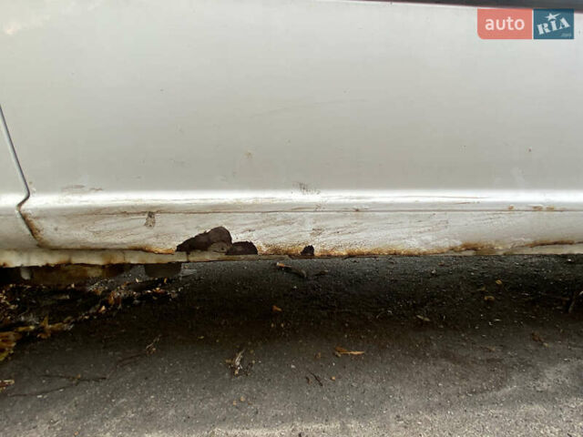 Белый Мерседес Вито, объемом двигателя 2.15 л и пробегом 340 тыс. км за 8200 $, фото 20 на Automoto.ua