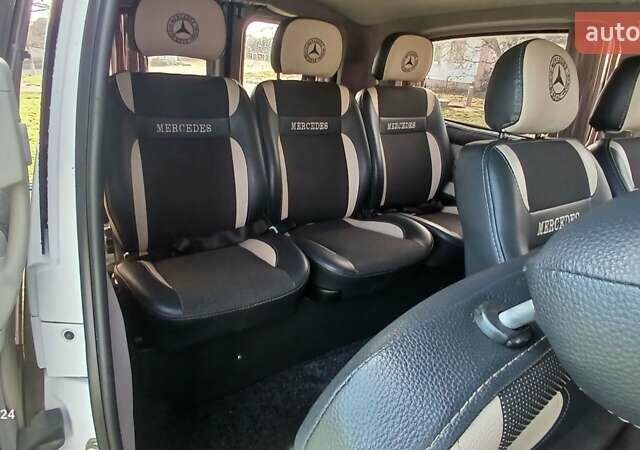 Белый Мерседес Вито, объемом двигателя 2.15 л и пробегом 335 тыс. км за 12000 $, фото 13 на Automoto.ua