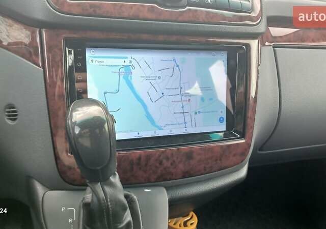 Белый Мерседес Вито, объемом двигателя 2.15 л и пробегом 335 тыс. км за 12000 $, фото 3 на Automoto.ua