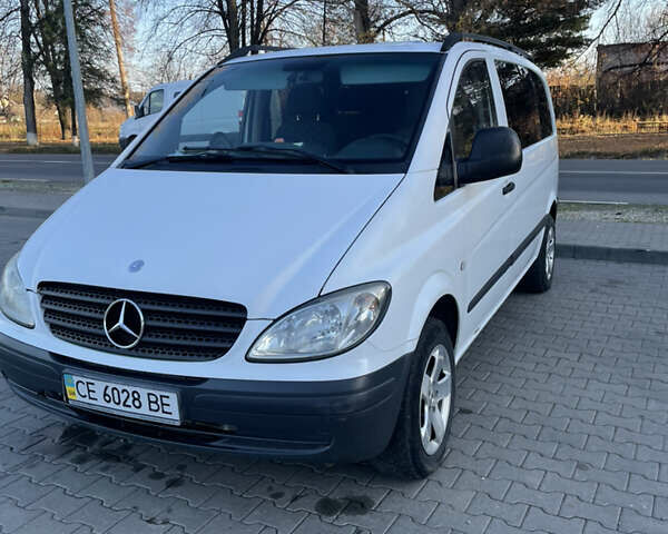Белый Мерседес Вито, объемом двигателя 2.2 л и пробегом 295 тыс. км за 8000 $, фото 1 на Automoto.ua