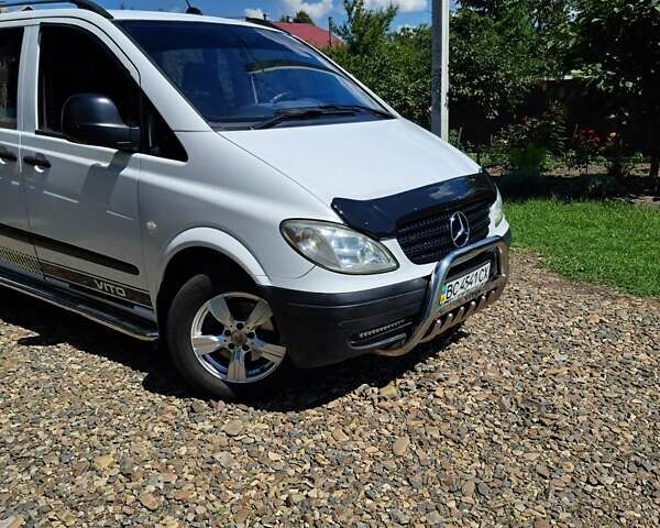 Белый Мерседес Вито, объемом двигателя 2.15 л и пробегом 338 тыс. км за 9200 $, фото 8 на Automoto.ua