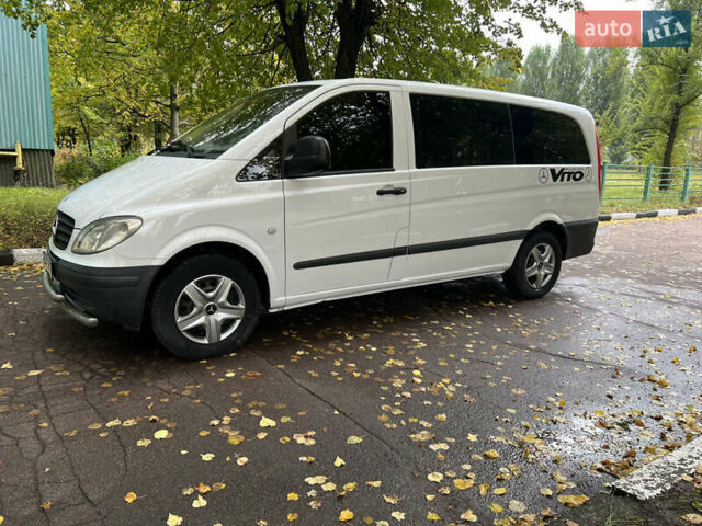 Белый Мерседес Вито, объемом двигателя 2.2 л и пробегом 300 тыс. км за 7500 $, фото 18 на Automoto.ua