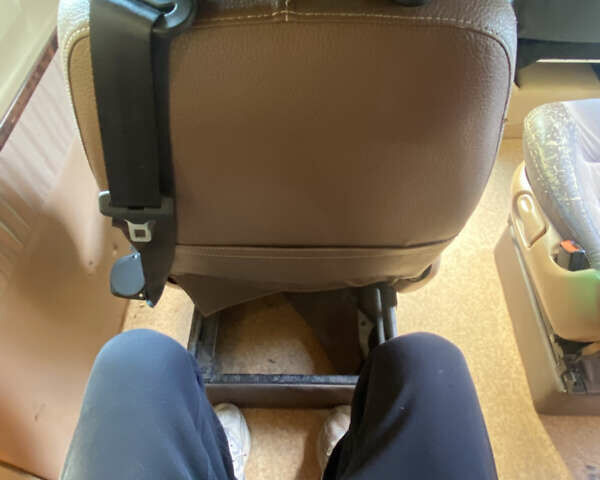 Белый Мерседес Вито, объемом двигателя 2.15 л и пробегом 340 тыс. км за 8200 $, фото 13 на Automoto.ua