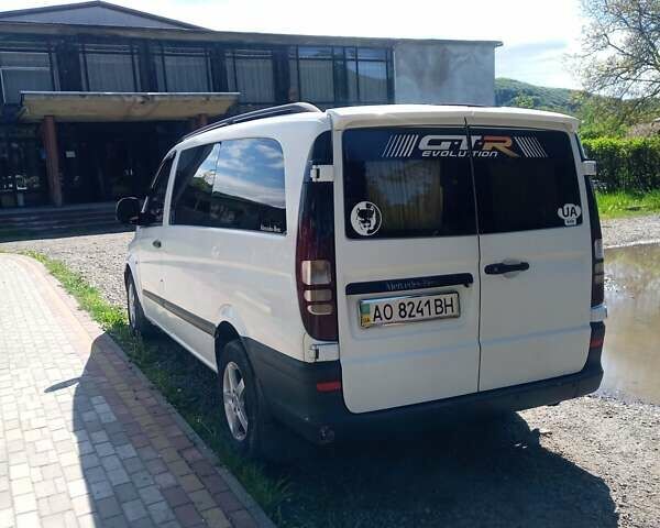 Белый Мерседес Вито, объемом двигателя 2.1 л и пробегом 346 тыс. км за 9500 $, фото 2 на Automoto.ua