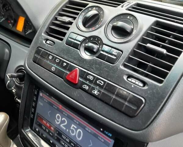 Білий Мерседес Віто, об'ємом двигуна 2.99 л та пробігом 272 тис. км за 13000 $, фото 34 на Automoto.ua