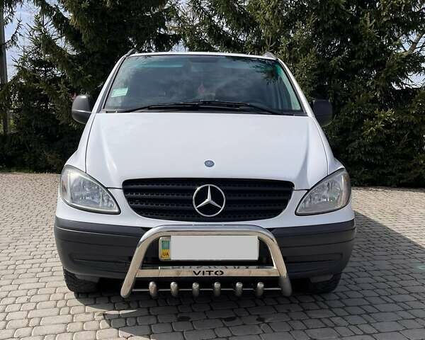 Белый Мерседес Вито, объемом двигателя 2.15 л и пробегом 234 тыс. км за 11400 $, фото 5 на Automoto.ua