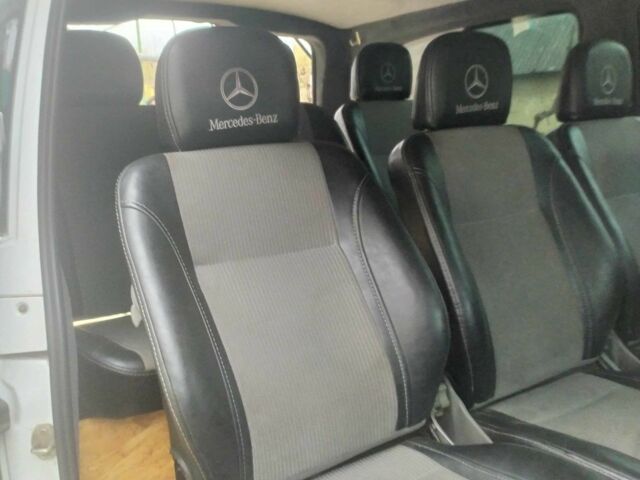 Белый Мерседес Вито, объемом двигателя 2.1 л и пробегом 389 тыс. км за 8000 $, фото 6 на Automoto.ua