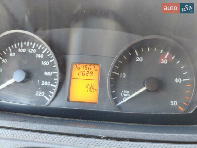 Белый Мерседес Вито, объемом двигателя 2.15 л и пробегом 361 тыс. км за 8950 $, фото 23 на Automoto.ua