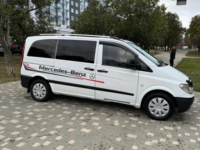 Белый Мерседес Вито, объемом двигателя 2.2 л и пробегом 390 тыс. км за 8500 $, фото 2 на Automoto.ua