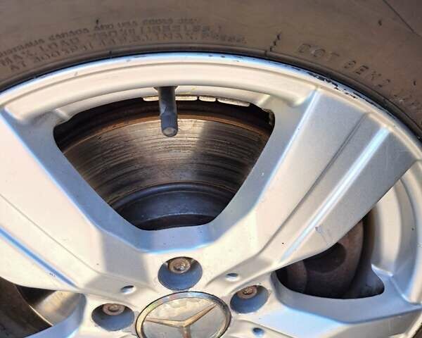 Белый Мерседес Вито, объемом двигателя 2.15 л и пробегом 338 тыс. км за 9200 $, фото 32 на Automoto.ua