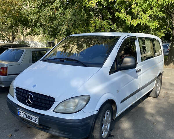 Белый Мерседес Вито, объемом двигателя 2.15 л и пробегом 340 тыс. км за 8200 $, фото 1 на Automoto.ua