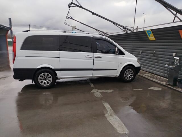 Белый Мерседес Вито, объемом двигателя 2.1 л и пробегом 490 тыс. км за 9300 $, фото 1 на Automoto.ua