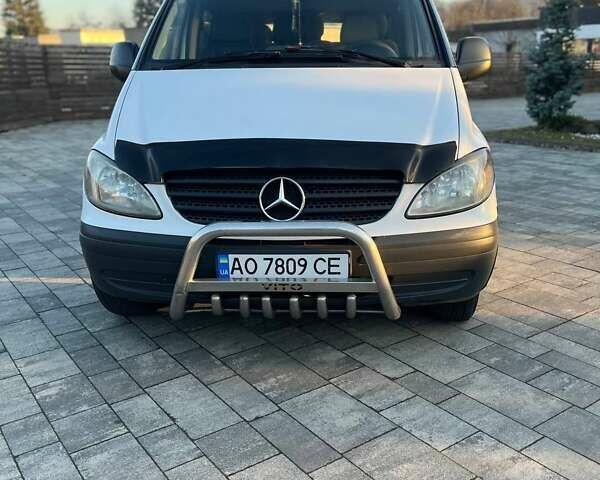 Белый Мерседес Вито, объемом двигателя 2.15 л и пробегом 458 тыс. км за 7400 $, фото 1 на Automoto.ua