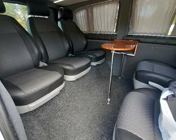 Білий Мерседес Віто, об'ємом двигуна 2.99 л та пробігом 272 тис. км за 13000 $, фото 24 на Automoto.ua