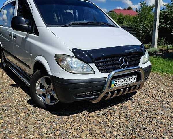 Белый Мерседес Вито, объемом двигателя 2.15 л и пробегом 338 тыс. км за 9200 $, фото 9 на Automoto.ua