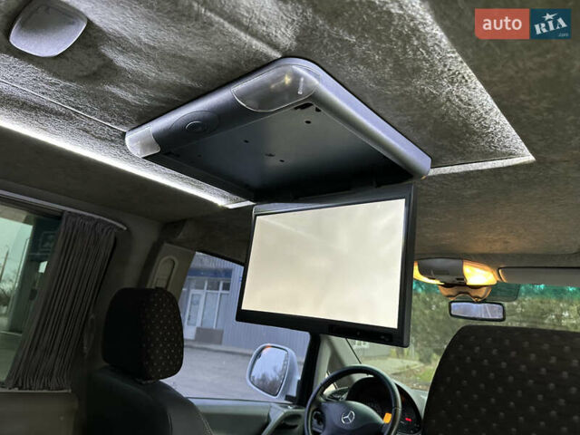 Белый Мерседес Вито, объемом двигателя 2.2 л и пробегом 400 тыс. км за 9450 $, фото 23 на Automoto.ua