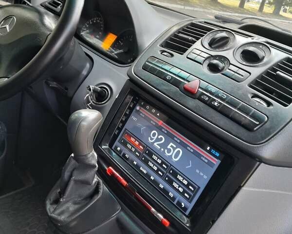 Білий Мерседес Віто, об'ємом двигуна 2.99 л та пробігом 272 тис. км за 13000 $, фото 32 на Automoto.ua