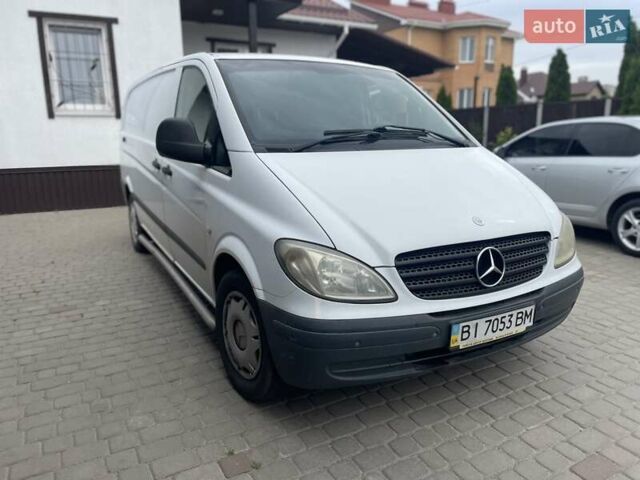 Белый Мерседес Вито, объемом двигателя 2.15 л и пробегом 397 тыс. км за 8500 $, фото 4 на Automoto.ua