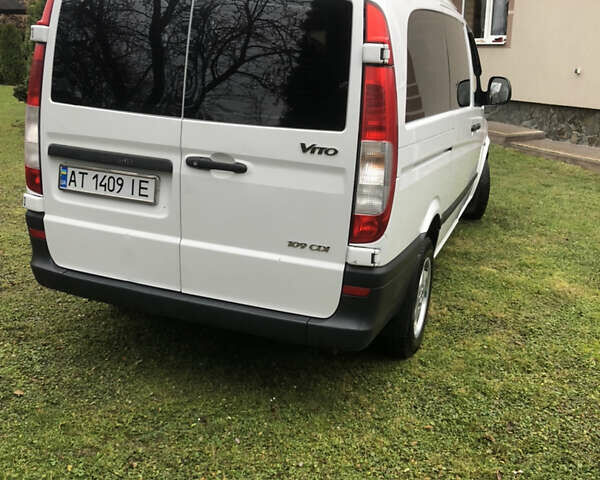 Белый Мерседес Вито, объемом двигателя 2.15 л и пробегом 256 тыс. км за 8950 $, фото 6 на Automoto.ua