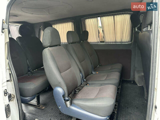 Белый Мерседес Вито, объемом двигателя 2.15 л и пробегом 475 тыс. км за 7899 $, фото 10 на Automoto.ua