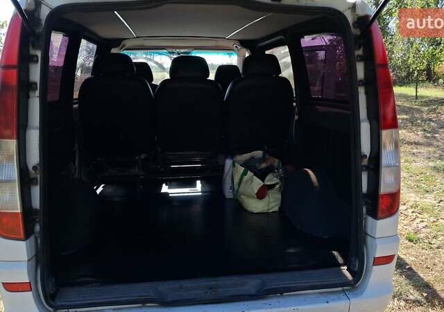 Белый Мерседес Вито, объемом двигателя 2.15 л и пробегом 485 тыс. км за 9400 $, фото 13 на Automoto.ua