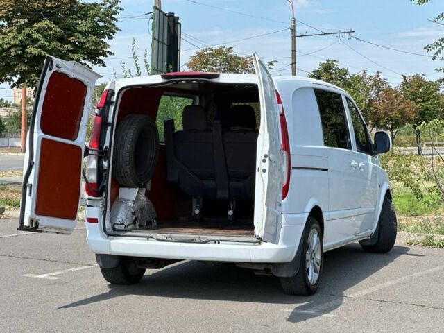 Белый Мерседес Вито, объемом двигателя 2.1 л и пробегом 250 тыс. км за 6599 $, фото 7 на Automoto.ua