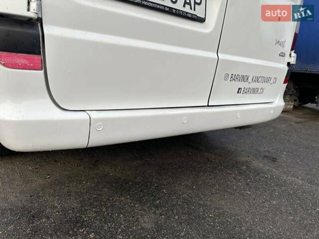 Белый Мерседес Вито, объемом двигателя 2.15 л и пробегом 290 тыс. км за 9200 $, фото 12 на Automoto.ua