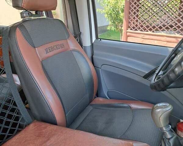 Белый Мерседес Вито, объемом двигателя 2.15 л и пробегом 338 тыс. км за 9200 $, фото 4572 на Automoto.ua