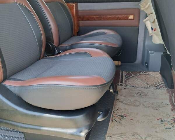 Белый Мерседес Вито, объемом двигателя 2.15 л и пробегом 338 тыс. км за 9200 $, фото 4888 на Automoto.ua