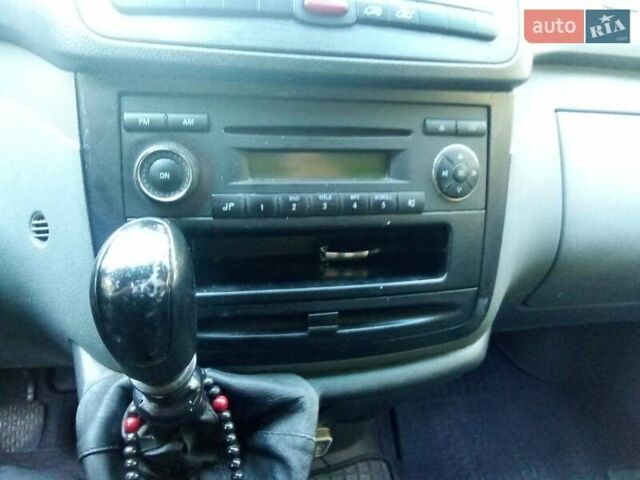 Білий Мерседес Віто, об'ємом двигуна 2.15 л та пробігом 349 тис. км за 8999 $, фото 16 на Automoto.ua