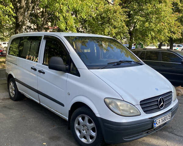 Белый Мерседес Вито, объемом двигателя 2.15 л и пробегом 340 тыс. км за 8200 $, фото 2 на Automoto.ua